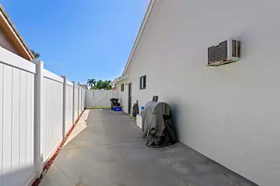 7969 W Country Club Boulevard, Boca Raton, FL 33487 - Photo 29