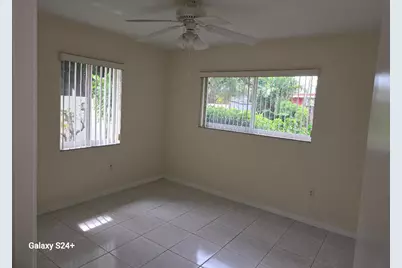 1421 NE 41st Street, Oakland Park, FL 33334 - Photo 1