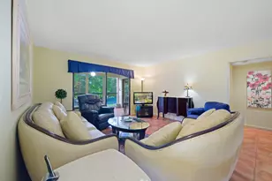 2206 S Cypress Bend Dr, Pompano Beach, FL 33069 - Photo 9