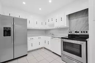 3051 S Palm Aire Dr, Pompano Beach, FL 33069 - Photo 7