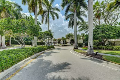 1017 Grove Park Circle, Boynton Beach, FL 33436 - Photo 45