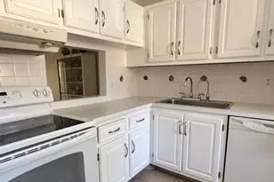 220 Lake Dora Dr, West Palm Beach, FL 33411 - Photo 5