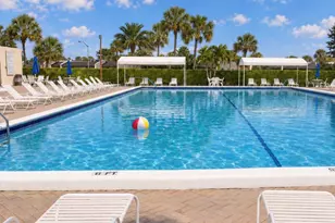 220 Lake Dora Dr, West Palm Beach, FL 33411 - Photo 13