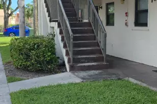 6020 Shaker Wood Cir, Tamarac, FL 33319 - Photo 3