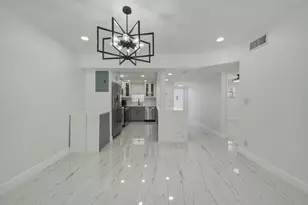 8970 S Hollybrook Blvd, Pembroke Pines, FL 33025 - Photo 15
