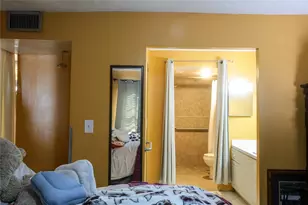 8220 SW 24th St, North Lauderdale, FL 33068 - Photo 9