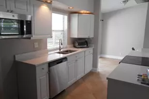 827 NW 87th Ave, Coral Springs, FL 33071 - Photo 7