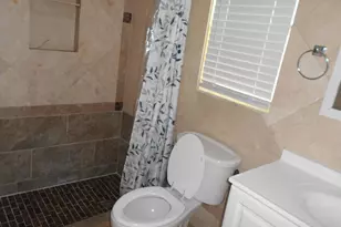 827 NW 87th Ave, Coral Springs, FL 33071 - Photo 11