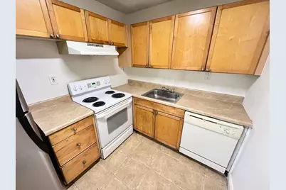 118 Meadows Circle, Boynton Beach, FL 33436 - Photo 9