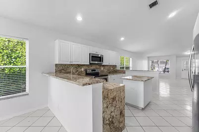 5427 Club Circle, Haverhill, FL 33415 - Photo 13