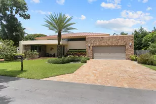 2701 NE 2nd Ave, Wilton Manors, FL 33334 - Photo 3