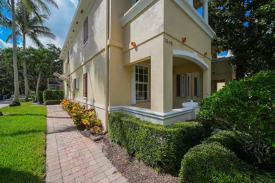3846 Greenway Drive, Jupiter, FL 33458 - Photo 5