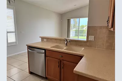 1057 SE Westminster Place, Stuart, FL 34997 - Photo 11