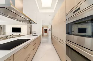 17301 Biscayne Blvd, North Miami Beach, FL 33160 - Photo 13