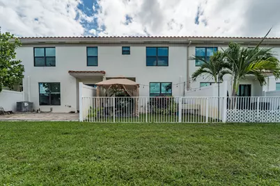 2016 Sugar Maple Drive, Riviera Beach, FL 33410 - Photo 37