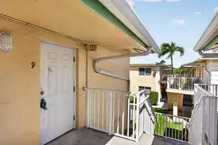 901 Pine Dr, Pompano Beach, FL 33060 - Photo 9