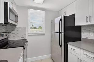 901 Pine Dr, Pompano Beach, FL 33060 - Photo 3