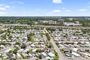 8609 SW 17th Ct, Davie, FL 33324 - Photo 37