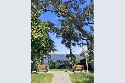 644 SW Bryant Avenue #Unit B, Stuart, FL 34994 - Photo 17
