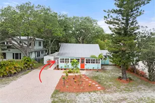 644 SW Bryant Ave, Stuart, FL 34994 - Photo 1