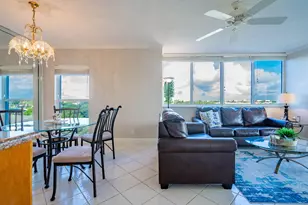 250 NE 20th St, Boca Raton, FL 33431 - Photo 11
