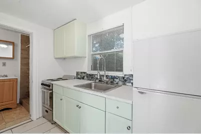 640 SW Bryant Avenue #Unit 2, Stuart, FL 34994 - Photo 9