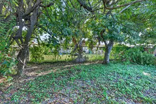 1490 NW 20th St, Fort Lauderdale, FL 33311 - Photo 35