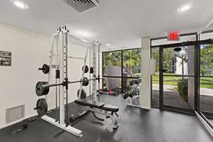 2106 S Cypress Bend Dr, Pompano Beach, FL 33069 - Photo 27