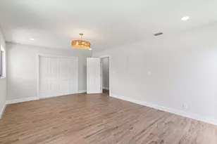 6111 White Oak Ln, Tamarac, FL 33319 - Photo 15