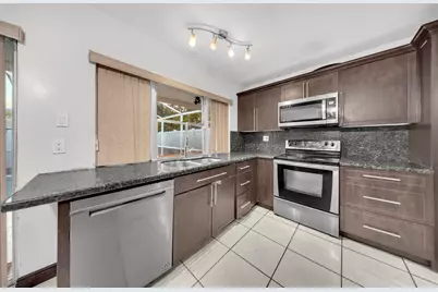 6736 Pansy Drive, Miramar, FL 33023 - Photo 11