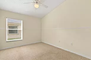 1384 NW 144th Ave, Pembroke Pines, FL 33028 - Photo 15