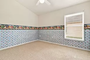 1384 NW 144th Ave, Pembroke Pines, FL 33028 - Photo 17