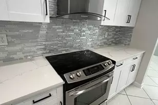 101 Sandpiper Ave, Royal Palm Beach, FL 33411 - Photo 9