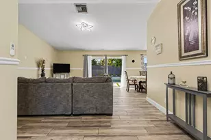 8720 NW 46th St, Lauderhill, FL 33351 - Photo 13