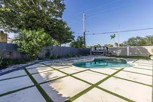 8720 NW 46th St, Lauderhill, FL 33351 - Photo 5