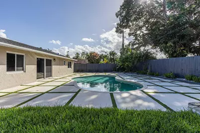 8720 NW 46th Street, Lauderhill, FL 33351 - Photo 9