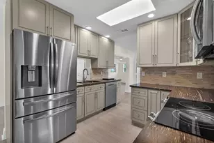 1050 NW 73rd Terrace, Margate, FL 33063 - Photo 11