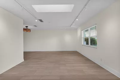 1050 NW 73rd Terrace, Margate, FL 33063 - Photo 5