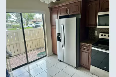 535 Banks Road #2-521, Margate, FL 33063 - Photo 7