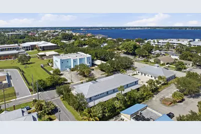 409 SE High School Avenue, Stuart, FL 34994 - Photo 47