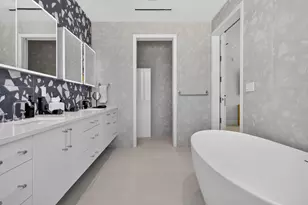 1736 SE 14th St, Fort Lauderdale, FL 33316 - Photo 69