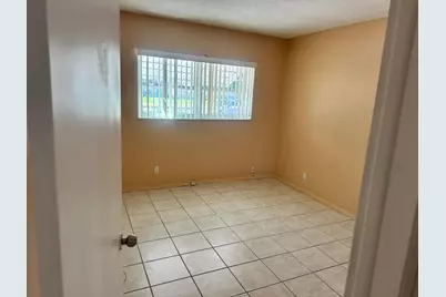 1701 NW 46th Avenue #110, Lauderhill, FL 33313 - Photo 5