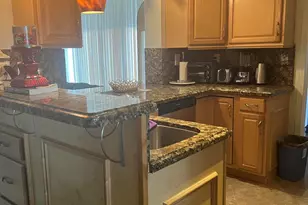 8106 NW 59th Ct, Tamarac, FL 33321 - Photo 5