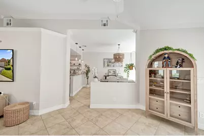 8932 S Lake Park Circle S, Davie, FL 33328 - Photo 17
