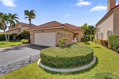 8932 S Lake Park Circle S, Davie, FL 33328 - Photo 3