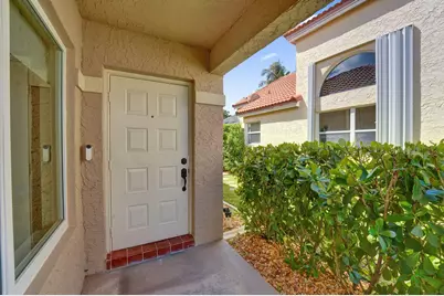8932 S Lake Park Circle S, Davie, FL 33328 - Photo 5