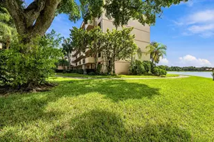 2768 Carambola Cir S, Coconut Creek, FL 33066 - Photo 15