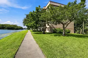 2768 Carambola Cir S, Coconut Creek, FL 33066 - Photo 43