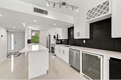 2768 Carambola Circle S #302, Coconut Creek, FL 33066 - Photo 9