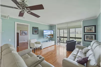 9411 N Hollybrook Lake Drive #108, Pembroke Pines, FL 33025 - Photo 9